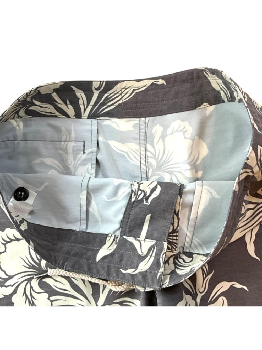 Faherty Board Shorts Mens 31 Gray Floral Swim Trunks Quick Dry Stretch Pockets - Picture 6 of 13